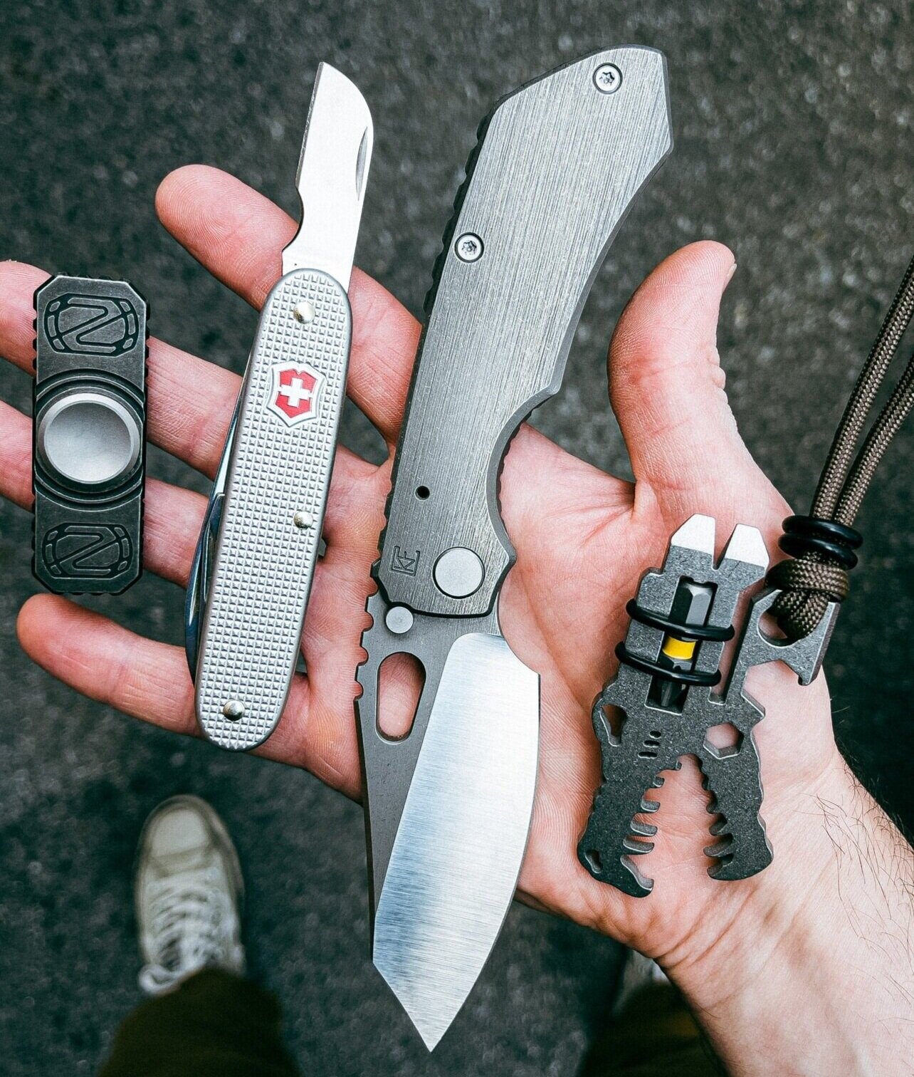 Simple Silver Everyday Carry - Mike Sheppard (@iamglock)